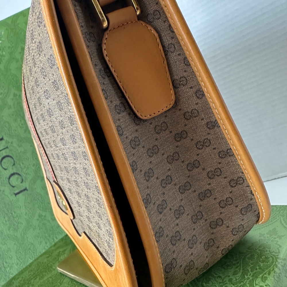 Authentic Gucci Sherry Line Leather Crossbody/Shoulder Bag. - Picture 6 of 17